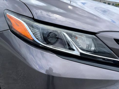 Used 2019 Toyota Camry SE image 27