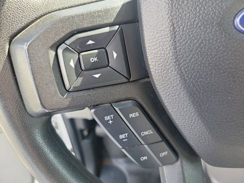 Used 2022 Ford E-350 and Econoline 350 Super Duty image 14