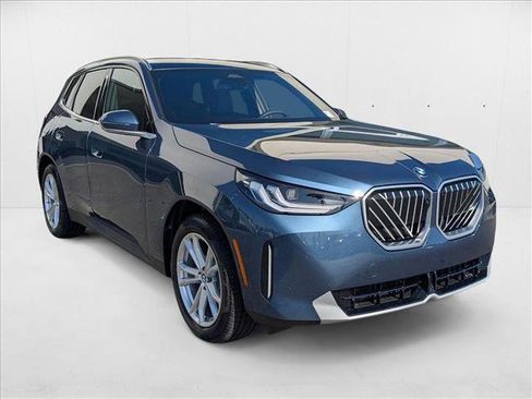 Used 2025 BMW X3 xDrive30i w/ Premium Package image 6