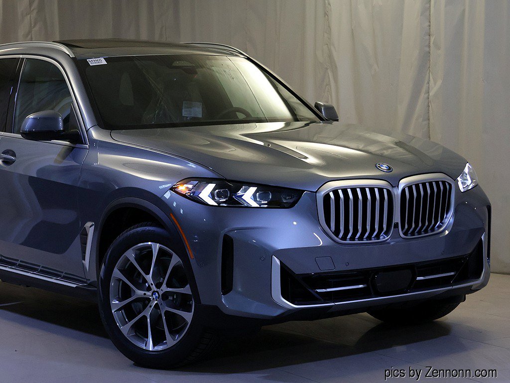 Used 2026 BMW X5 xDrive50e w/ Climate Comfort Package AWD/4WD image 2