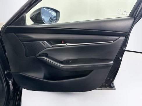 Used 2024 MAZDA MAZDA3 s FWD image 31