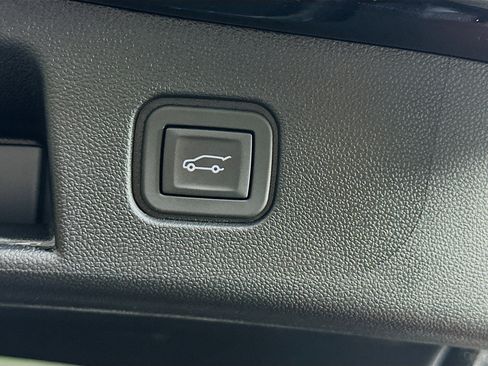 Used 2024 Chevrolet Blazer EV RS RWD image 33