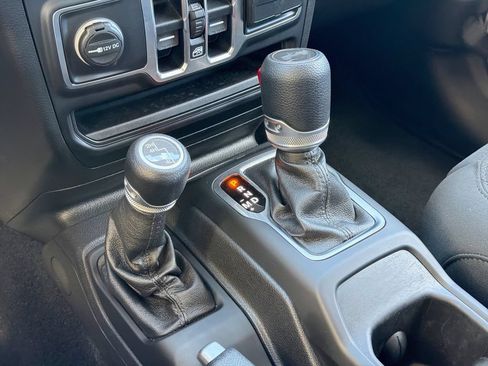 Used 2020 Jeep Wrangler Unlimited Sport S AWD/4WD image 20