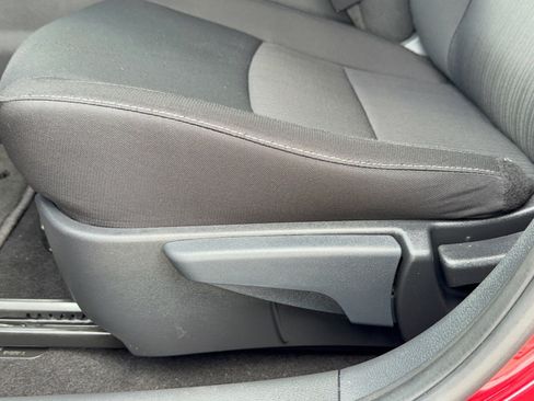 Used 2025 Nissan Sentra SV FWD image 16