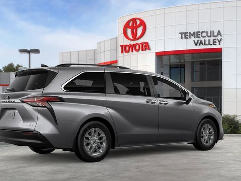 New 2026 Toyota Sienna XLE FWD image 12