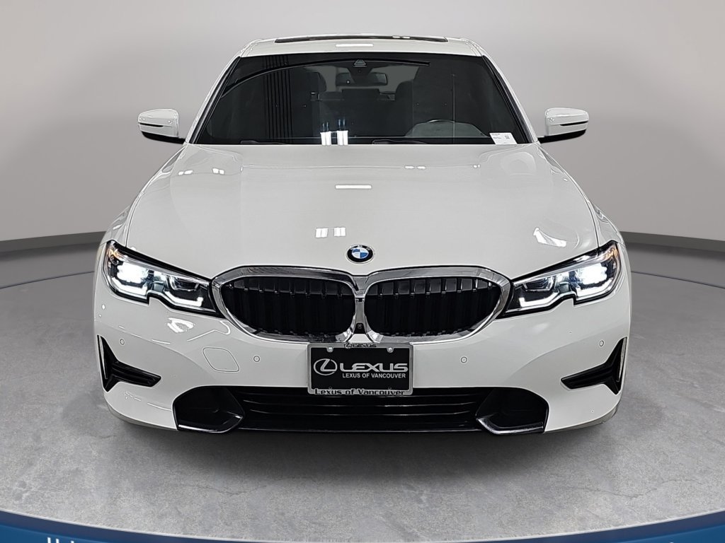 Used 2020 BMW 330i xDrive Sedan w/ Convenience Package AWD/4WD image 3