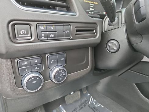 Used 2022 GMC Yukon XL SLT w/ SLT Premium Package AWD/4WD image 19