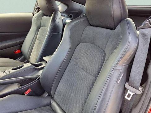 Certified 2025 Nissan Z Performance w/ Floor Mat Package RWD image 12