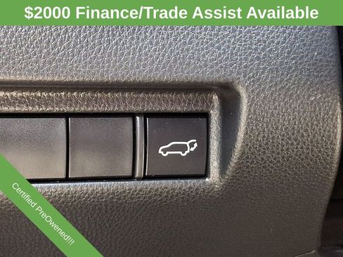 Used 2022 Toyota Venza LE AWD/4WD image 26