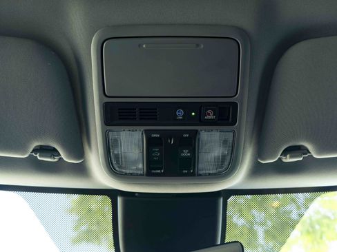 Used 2023 Honda Odyssey Touring image 41