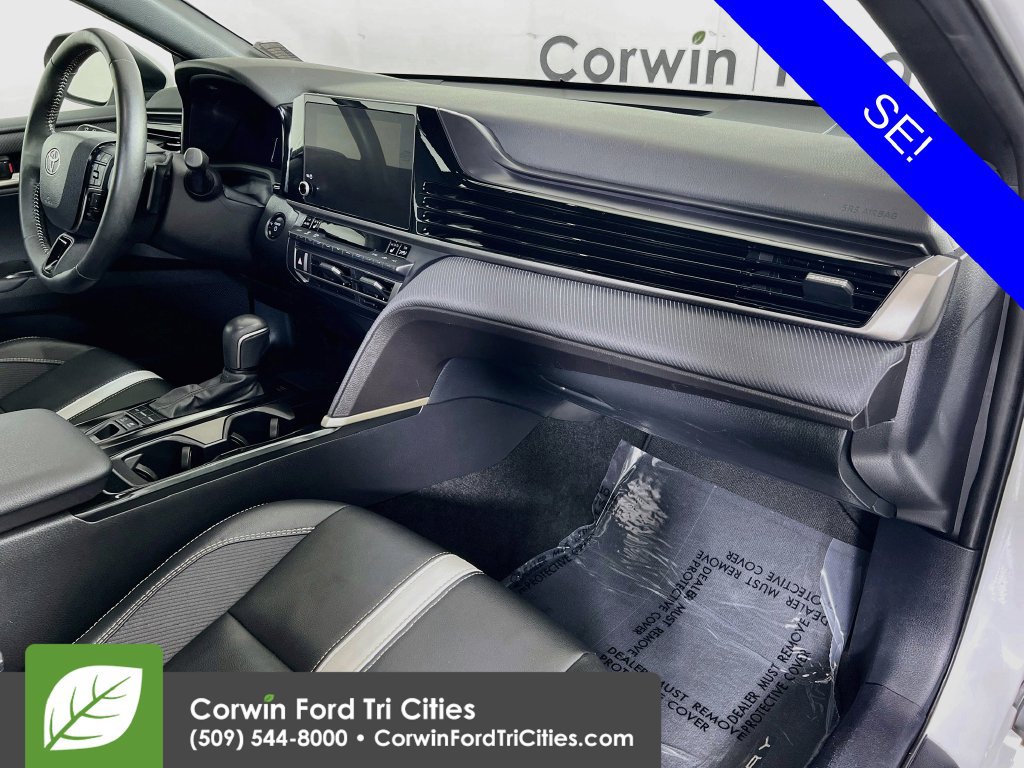 Used 2025 Toyota Camry SE w/ Convenience Package AWD/4WD image 28