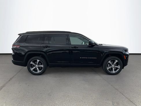New 2026 Jeep Grand Cherokee L Limited w/ Luxury Tech Group II AWD/4WD image 8