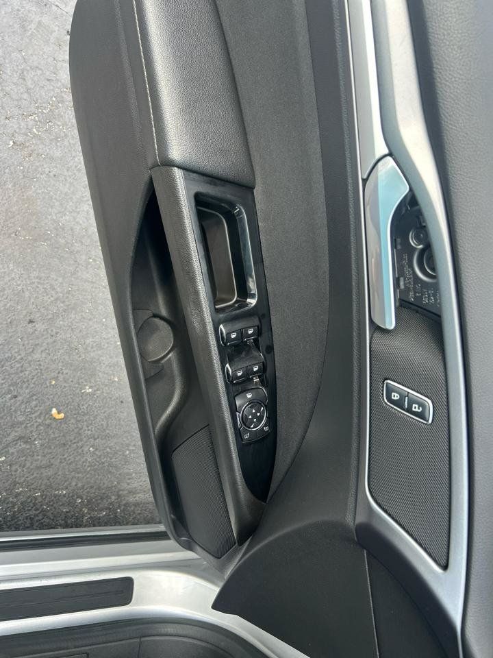 Used 2016 Ford Fusion SE FWD image 10