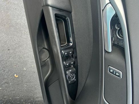Used 2016 Ford Fusion SE FWD image 10