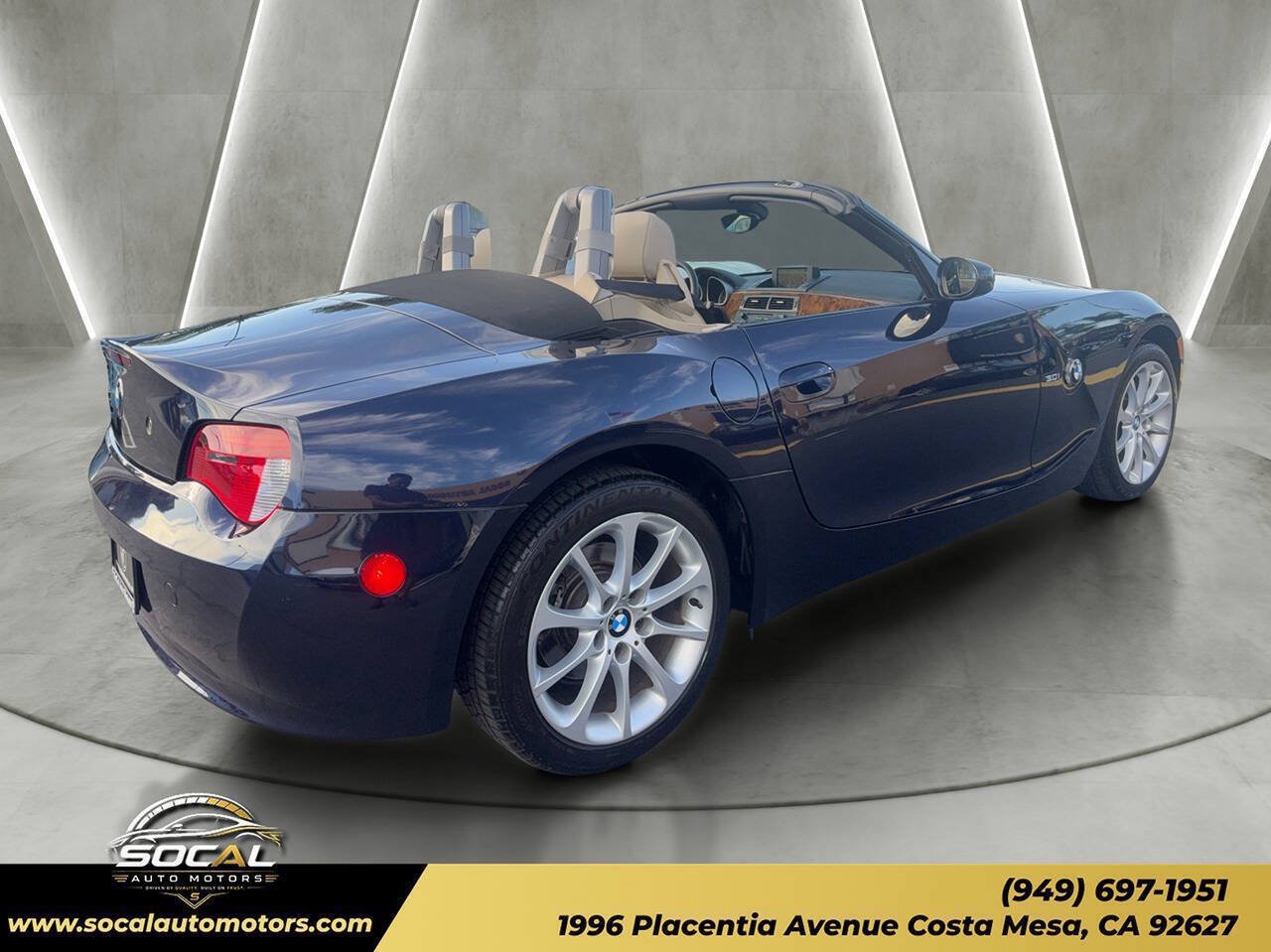Used 2006 BMW Z4 3.0i RWD image 5