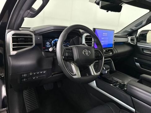 Used 2024 Toyota Tundra Platinum AWD/4WD image 10