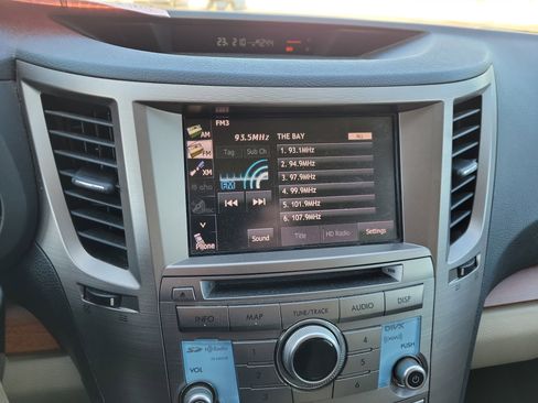 Used 2014 Subaru Outback 2.5i Limited image 25