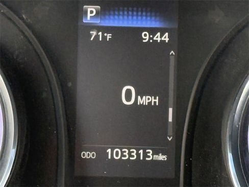 Used 2019 Toyota Camry LE image 15