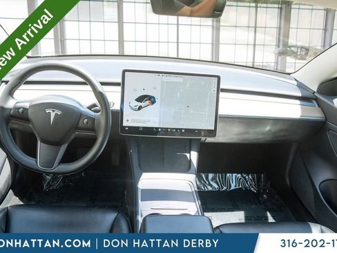 Used 2021 Tesla Model 3 Standard Range Plus RWD image 3