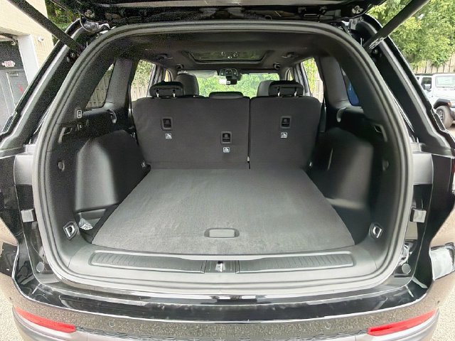 New 2026 Jeep Grand Cherokee Limited AWD/4WD image 24