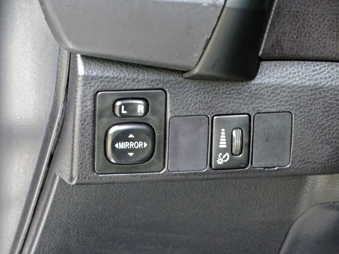 Used 2017 Toyota Corolla L FWD image 15