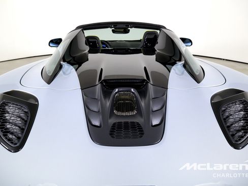 Used 2025 McLaren Artura Spider image 24