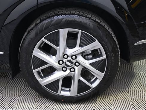 New 2026 Cadillac Optiq Luxury 1 image 20