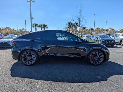 Used 2022 Tesla Model Y Performance image 4