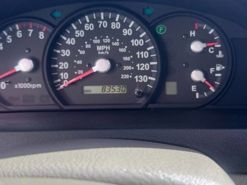 Used 2005 Kia Sorento LX image 14