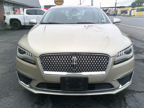 Used 2017 Lincoln MKZ Select w/ Technology Package FWD image 3
