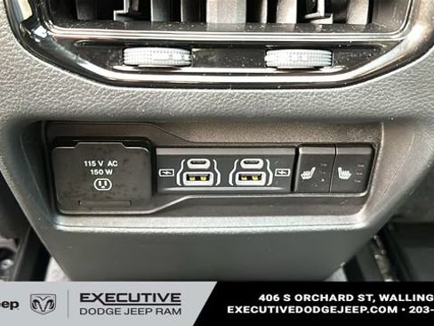 Used 2023 Jeep Grand Cherokee Trailhawk w/ Luxury Tech Group III AWD/4WD image 27