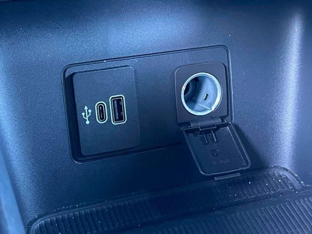 Used 2026 Ford Explorer Active AWD/4WD image 34