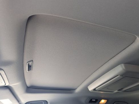 Certified 2024 Honda Odyssey Touring image 28