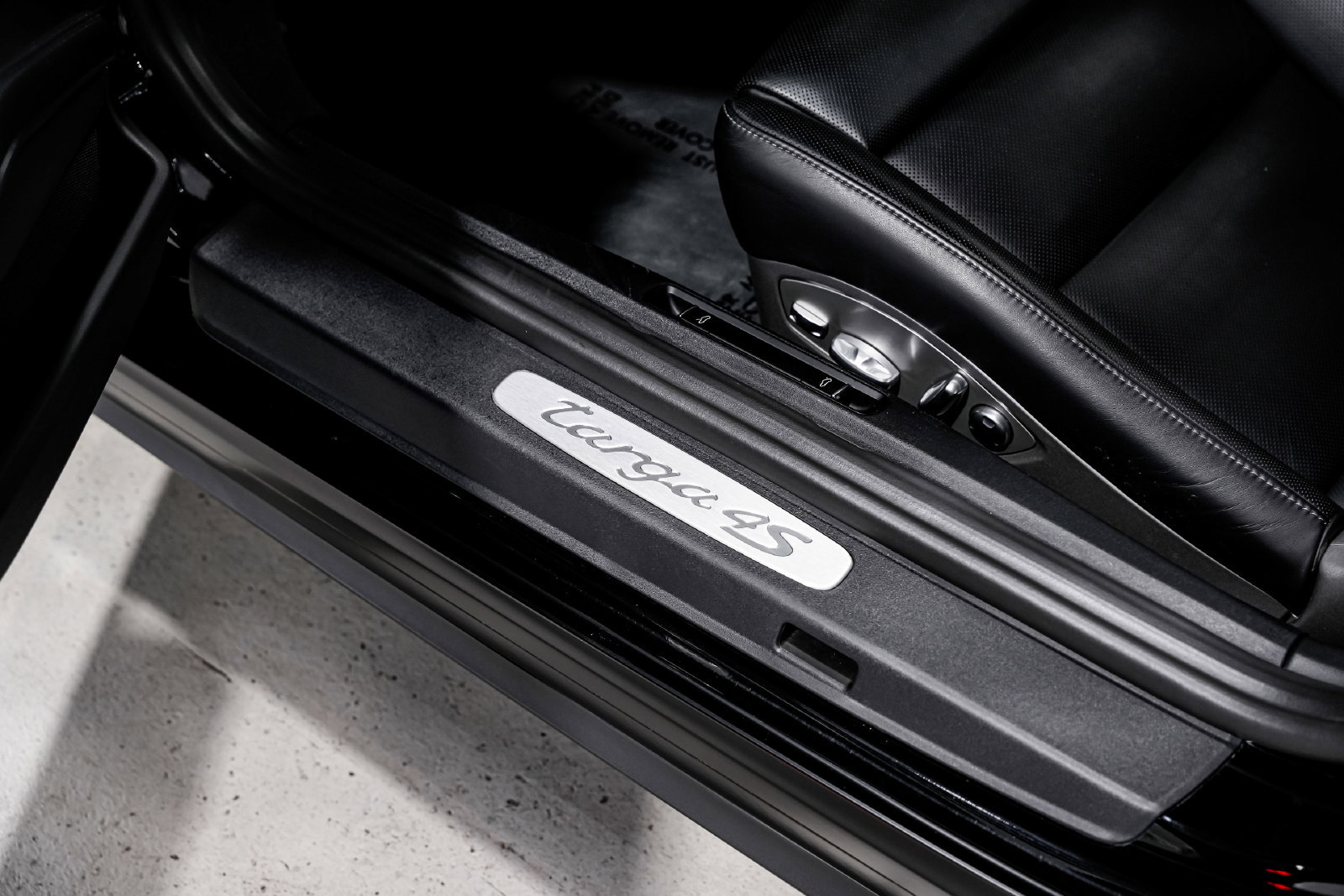 Used 2014 Porsche 911 Targa 4S AWD/4WD image 26