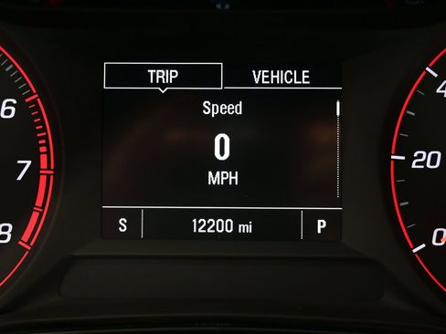 Used 2024 Chevrolet Trax RS w/ Driver Confidence Package FWD image 27