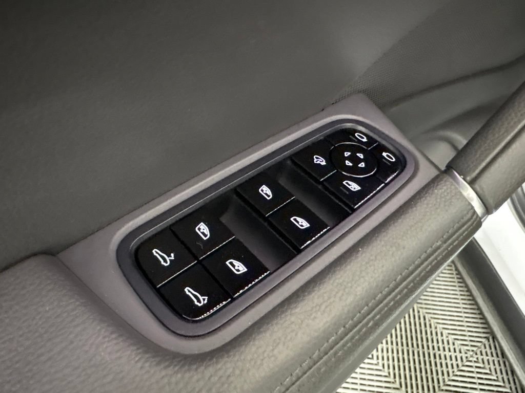 Used 2019 Porsche Cayenne AWD/4WD image 20