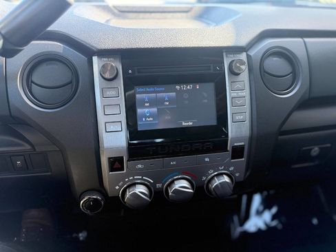 Used 2017 Toyota Tundra SR w/ Preferred Accessory Package AWD/4WD image 12