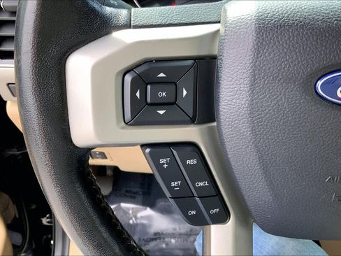 Used 2020 Ford F250 Lariat w/ Lariat Ultimate Package AWD/4WD image 23