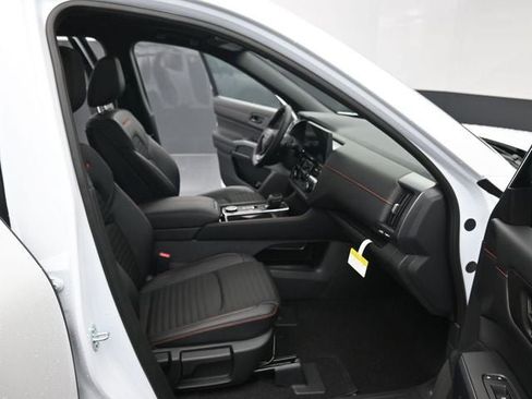 New 2026 Nissan Pathfinder Rock Creek image 39