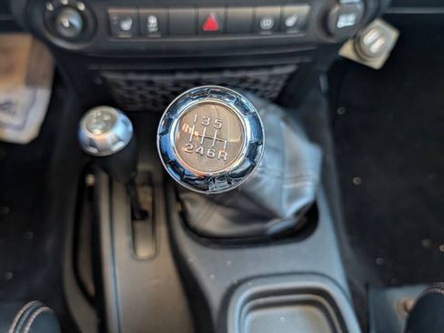 Used 2011 Jeep Wrangler Unlimited 70th Anniversary w/ Connectivity Group image 29