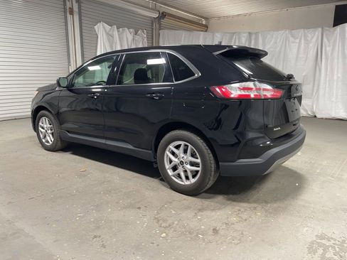 Used 2024 Ford Edge SEL image 5