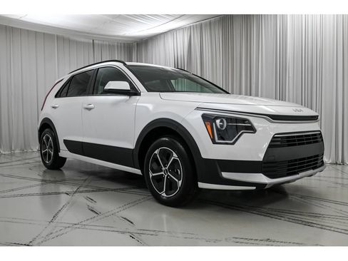 New 2026 Kia Niro LX FWD image 2