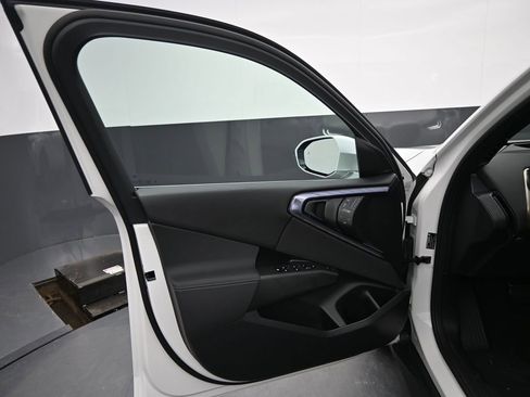 Used 2025 BMW X3 xDrive30i w/ Premium Package image 5