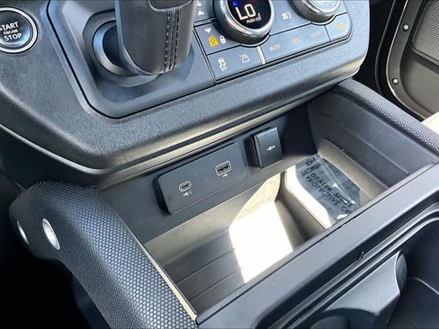 Used 2024 Land Rover Defender 110 Carpathian Edition image 33