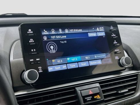 Used 2022 Honda Accord Touring image 15