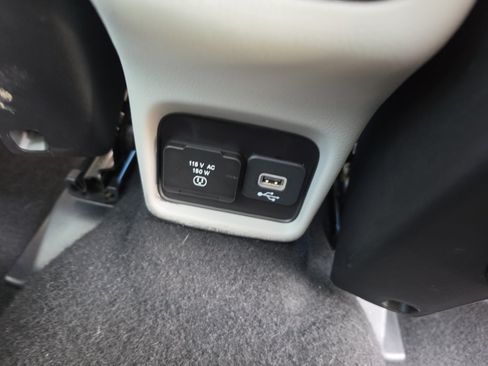 Used 2021 Jeep Compass Limited AWD/4WD image 13