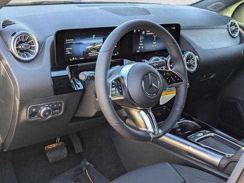 New 2026 Mercedes-Benz GLA 250 image 3