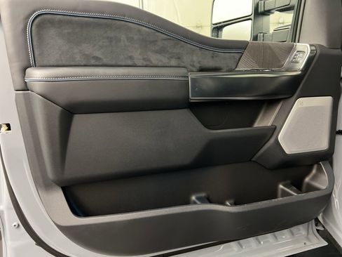 New 2025 Ford F350 Platinum w/ Snow Plow Prep Package image 34