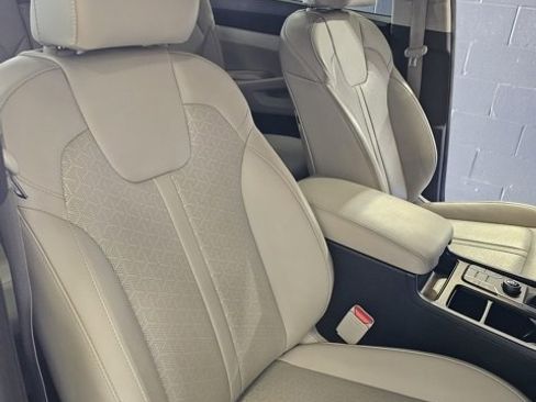 Used 2022 Kia Sorento S w/ Panoramic Sunroof Package image 30