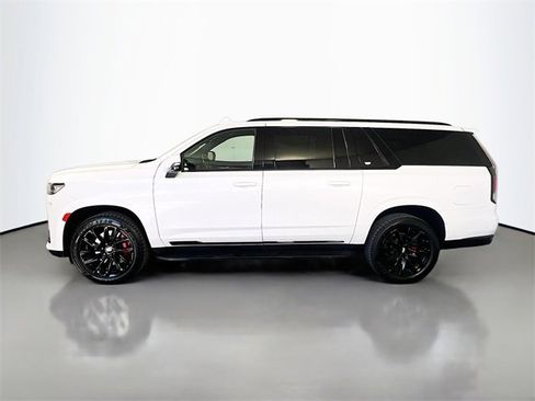 Used 2021 Cadillac Escalade ESV Sport w/ LPO, ONYX Package image 4